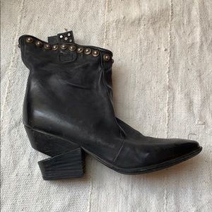 AS98 | LEATHER STUDDED BOOTIE